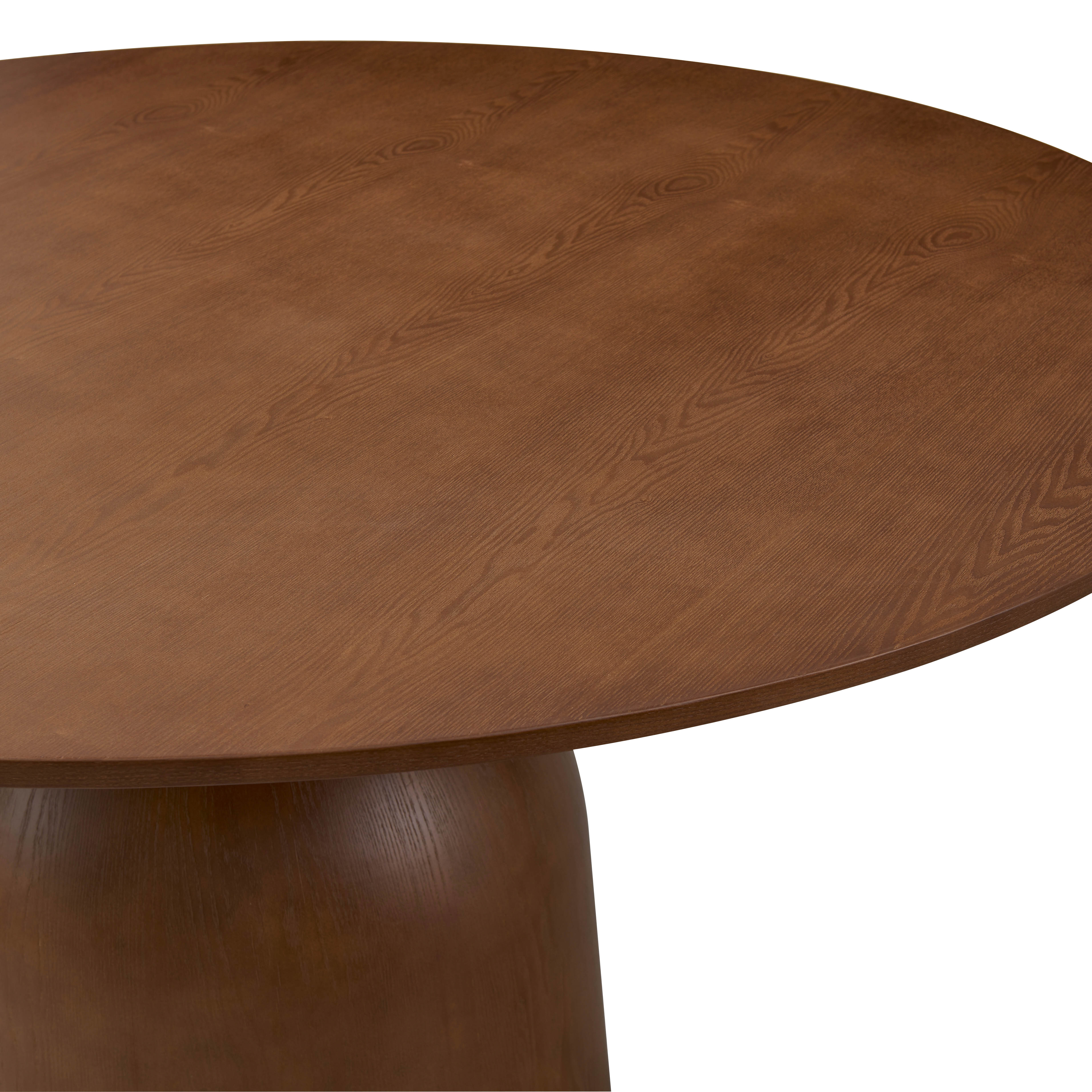 Close-up of the Evelyn Dining Table’s ash wood grain