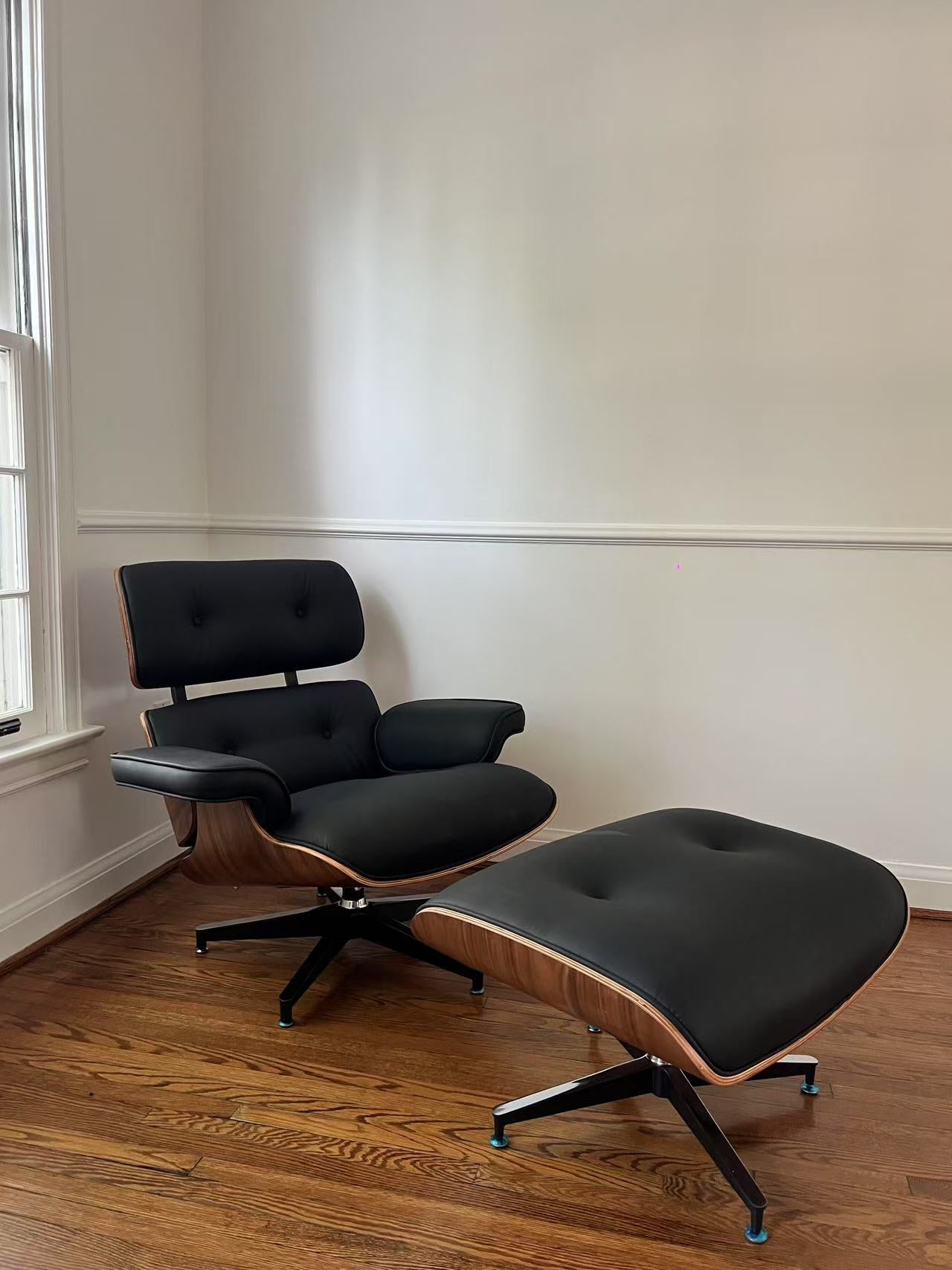 Eames Lounge Chair with Ottoman - Iconic Mid-Century Modern Design